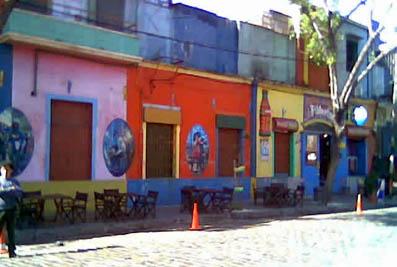 http://www.e-pol.com.ar/newsmatic/usr/66/2202/casas_cuadradas_ferro.jpg