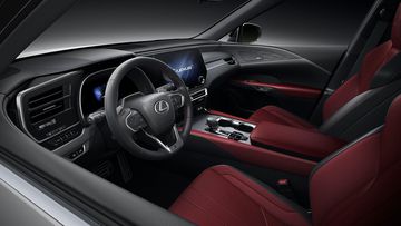 Ghế ngồi Lexus RX 2023 cũng ứng dụng khung ghế TNGA