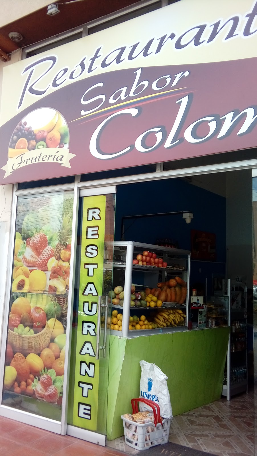 Restaurante y Frutería Sabor Colombia.
