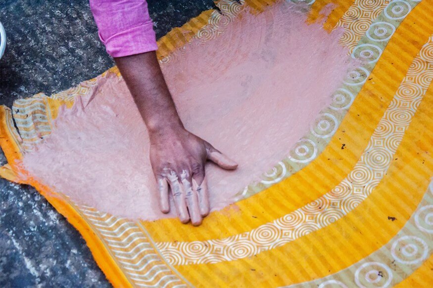 pattachitra odisha, preparing the canvas, raghurajpur