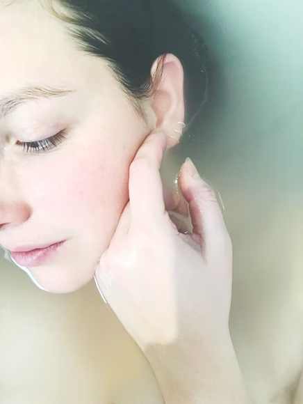 10 причин, почему чувствительная кожа лица может реагировать на косметику |  интернет-магазин Sakurahada
