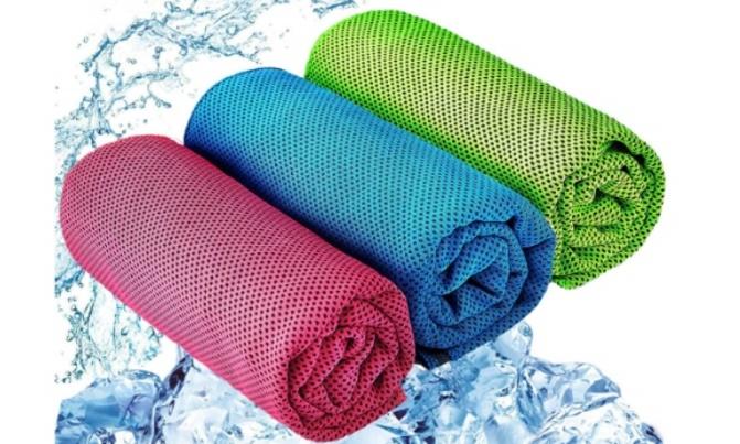 This cooling towel stays cool for 3 hours and is being hailed a 'life  saver' for the heatwave | Daily Mail Online