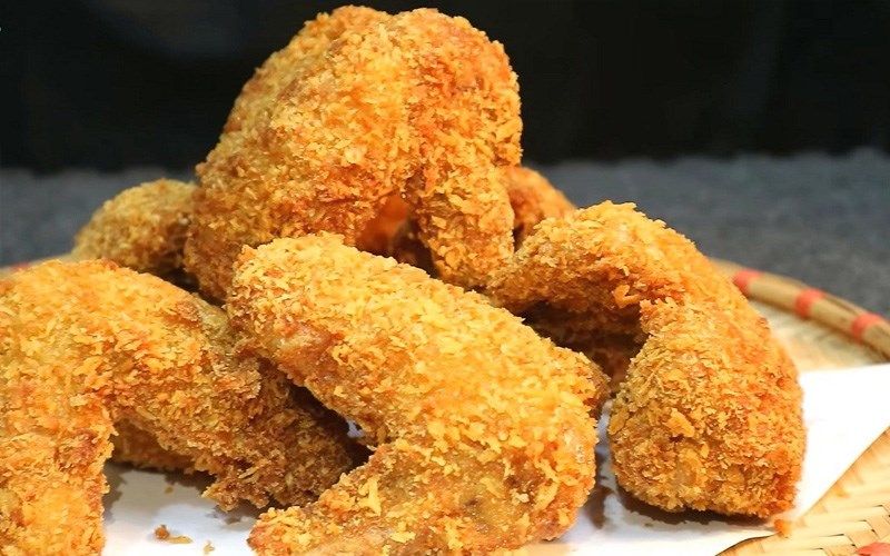 Cánh gà rán vỏ ngoài giòn rụm