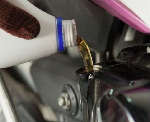 Oil Changing of Motercycle