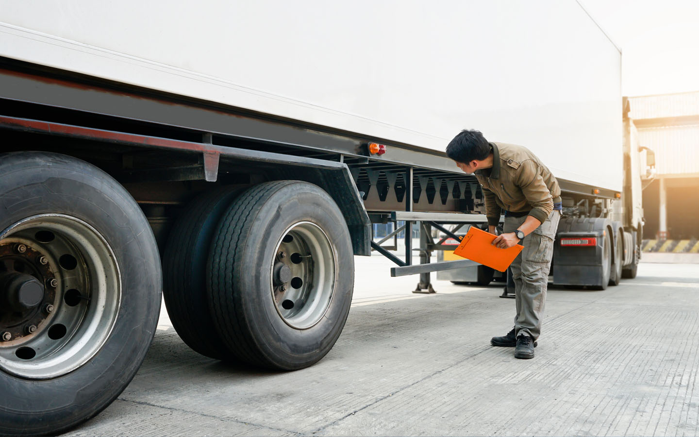 ensuring trailer maintenance can also help avoid a jackknife wreck