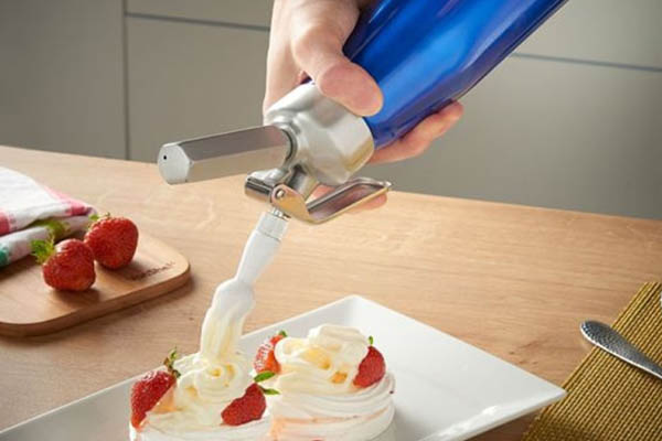  Create whipped cream and enjoy. 