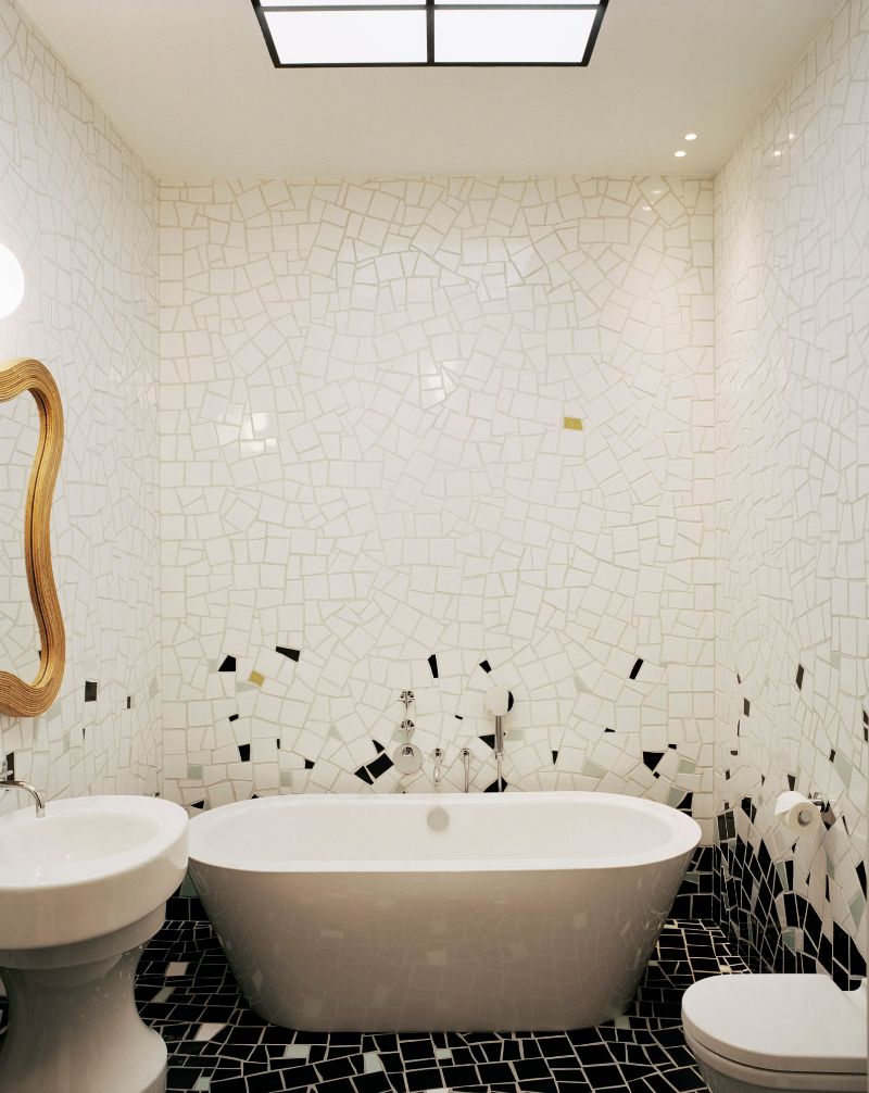 Fascinating Bathrooms from the best Interior Designers of Paris