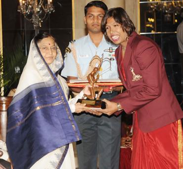 Images: President confers National sports awards - Rediff Sports