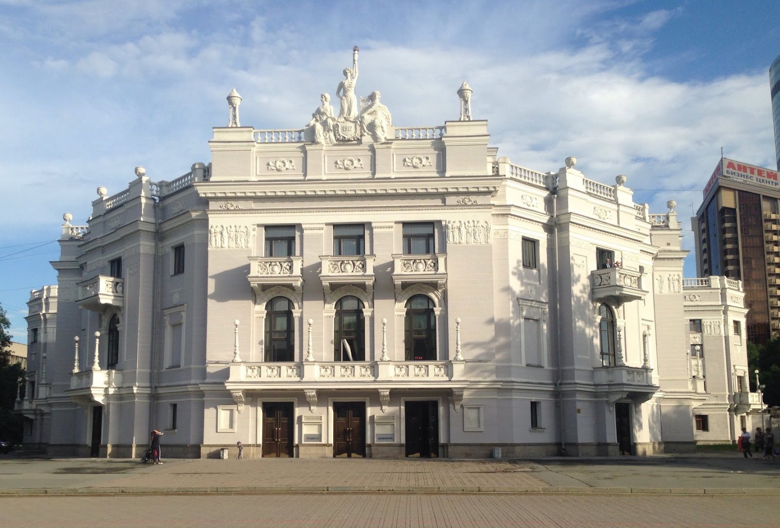 Оперный театр екатеринбург фото зала