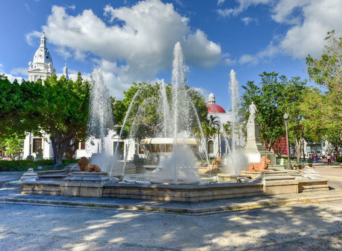 How long does it take to drive around Puerto Rico? (points of interest)