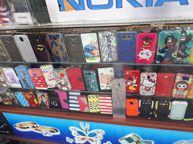 Comercial Rihana - Tienda de móviles