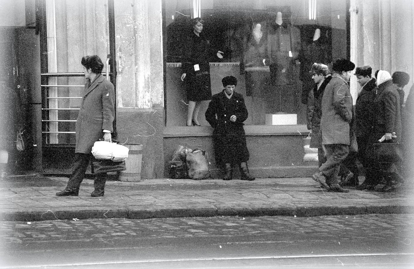 Львів ,січень 1972. вул.Шпитальна 1. ЦУМ