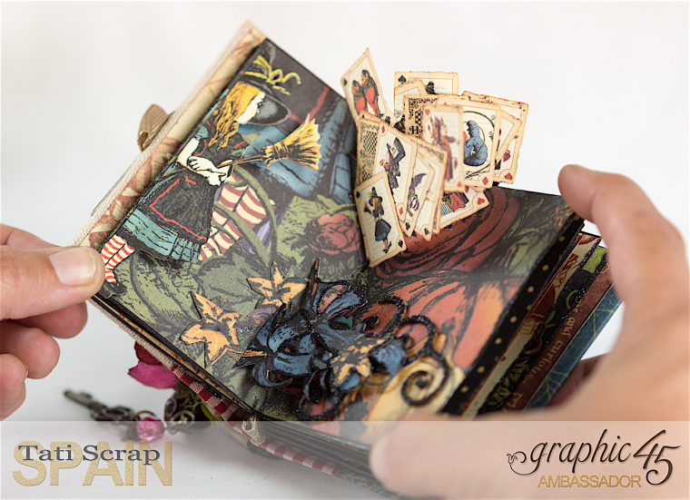 Tati, Hallowe'en in Wonderland - Deluxe Collector's Edition, Pop-Up Book, Product by Graphic 45, Photo 15