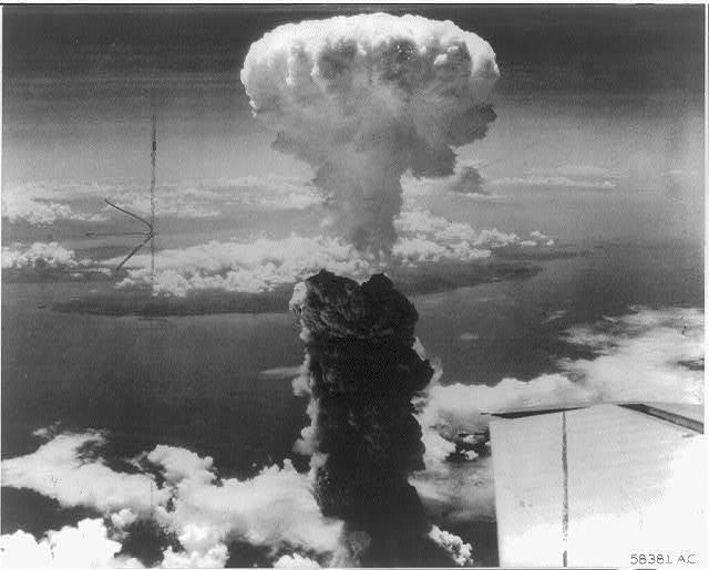 Débat sur les bombardements d'Hiroshima et de Nagasaki — Wikipédia