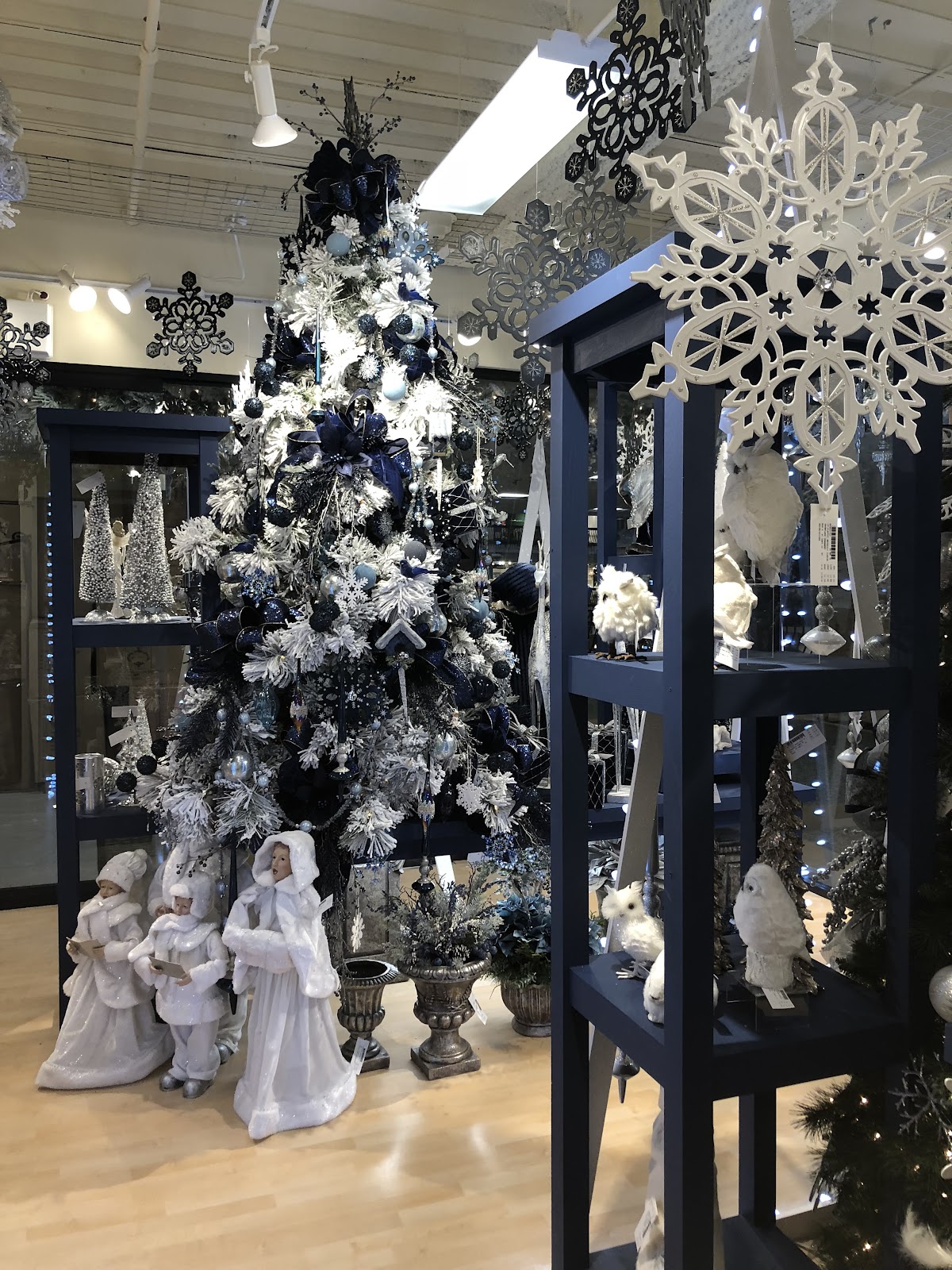 Top Trends In Christmas Home Decor For 2020 Decorator S Warehouse
