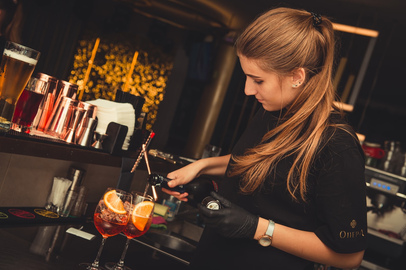 Kickstart Your Career As A Barback Or Server - How Much Do Bartenders Make?