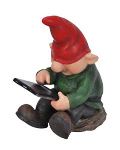 EWR Gnome with leafpad.jpg