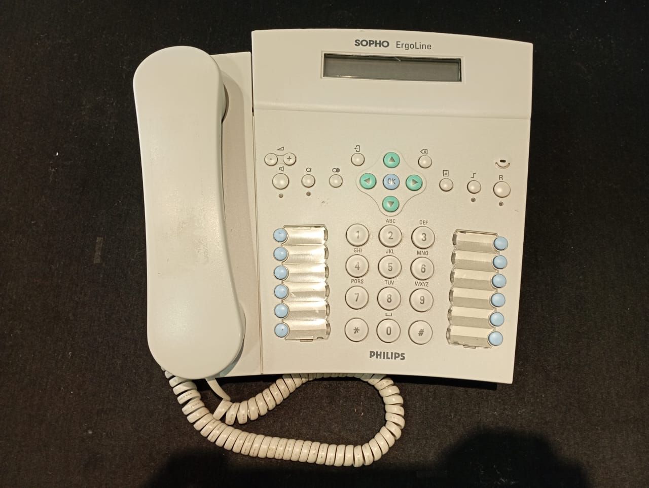 Aparelho telefônico Digital, modelo Ergoline D-330, marca PHILIPS. Essa peça foi utilizada pela Secretaria-Geral da Presidência, no período de 2010 a 2012, foi adquirida em 2010.