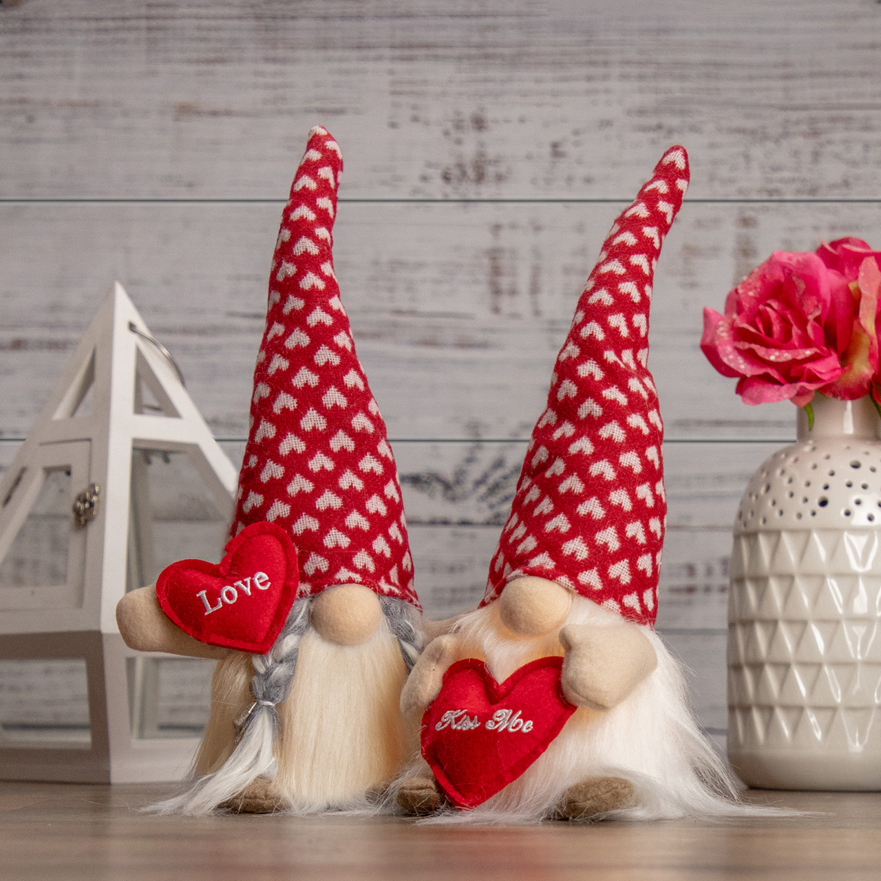 lighted valentine gnomes