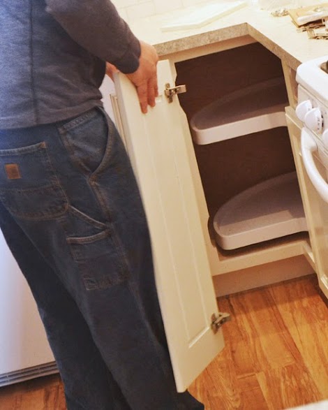 Installing Pie Cut Hinged Doors For Lazy Susan Corner Cabinet - Momplex