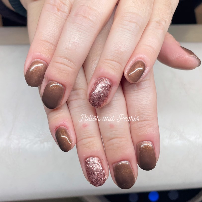 Rose Gold Glitter Nail Design