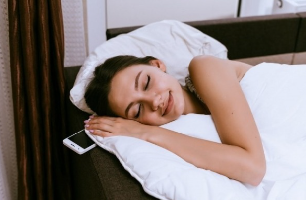 Loạt tác hại nguy hiểm của việc để điện thoại trên đầu giường trước khi đi ngủ không phải ai cũng biết Ảnh 3