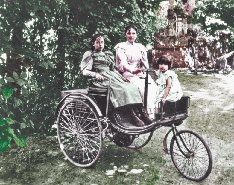 C:\Users\Rosen-lsg\Desktop\Постове за сайта\Benz-1886-Patent-Motorwagen.jpg