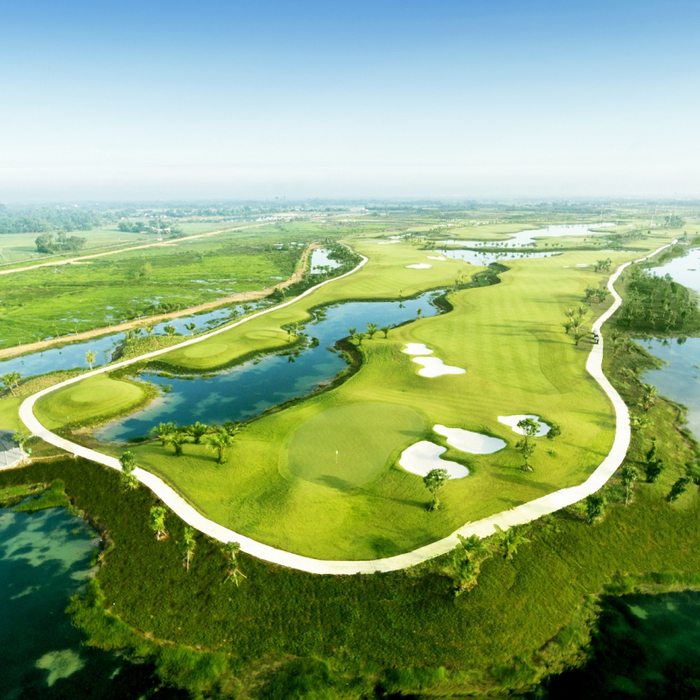 Tour du lịch Golf Phú Quốc - Nhiều khu du lịch nổi tiếng hiện nay đều kết hợp mở rộng thêm các sân golf để phục vụ cho nhu cầu giải trí của tầng lớp trung lưu trở lên