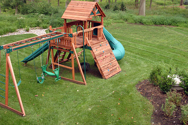the-perfect-backyard-play-kit-swing-sets-with-monkey-bars-bizzimummy