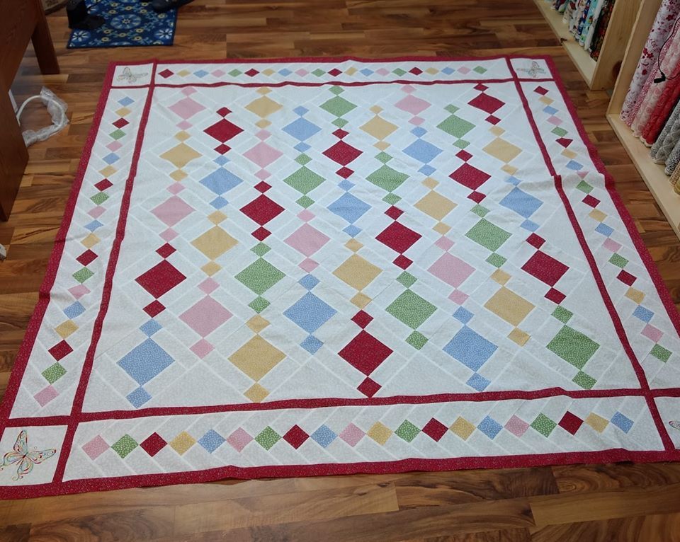 soft colors chandelier quilt pattern