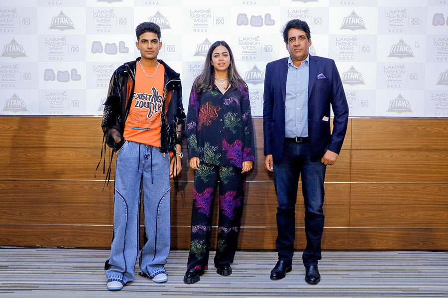 Designer Kanika Goyal with Cricketer-Showstopper Shubman Gill and COO Gujarat Times, Arvinder Singh (ForbesIndia.com)