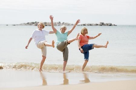 A family running on the beach

Description automatically generated with medium confidence