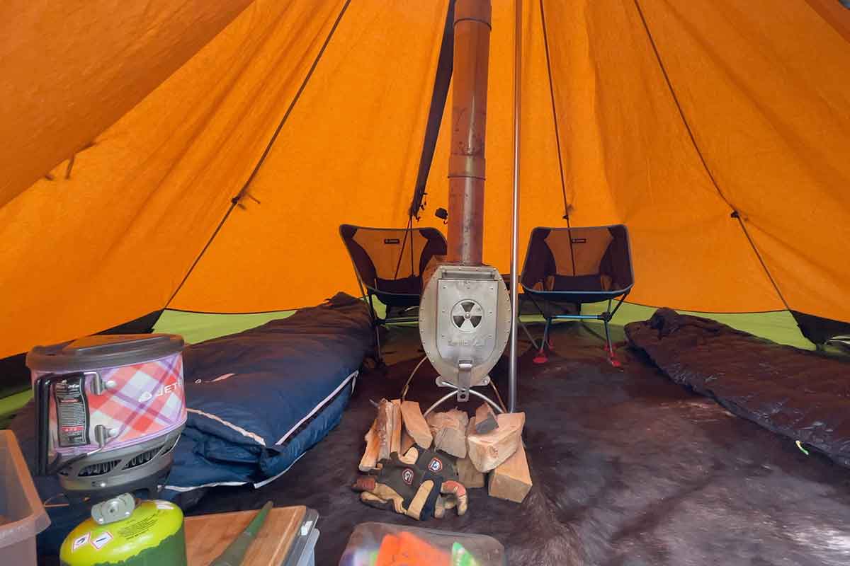 On a wide angle lens the Tentipi Safir 5 CP looks very spacious.
