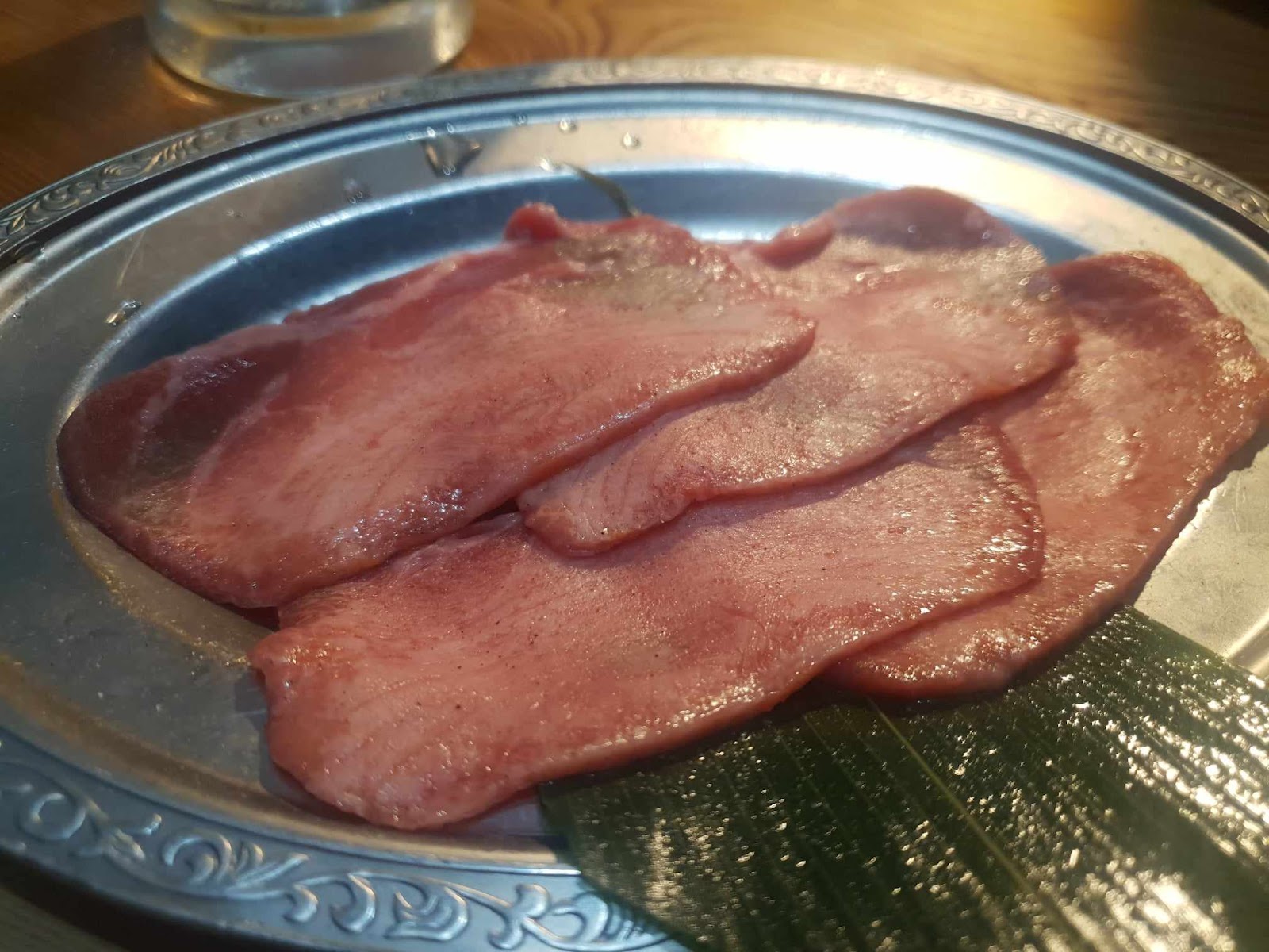 thin-cut beef tongue slices