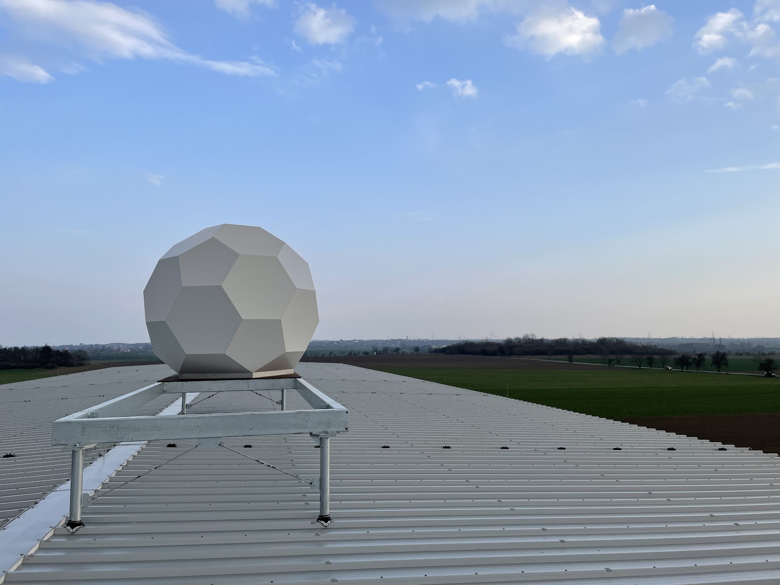 Yes We Scan: The Advantages 
of Solid-State Radars