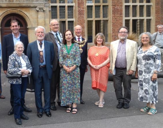 C:\Users\Graham\AppData\Local\Temp\C Newbury Society 50th Guests incl DL WBC chmn + Nby Mayor 2023 June 10 RM.JPG