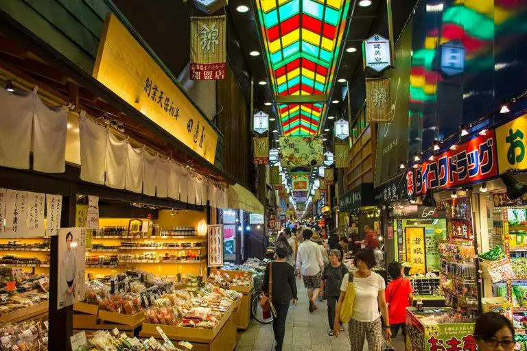 6 ตลาดสดในประเทศญี่ปุ่น ที่ถูกยกให้เป็นแหล่งรวบรวมของกินชั้นดีไม่แพ้ร้านอาหารระดับ 5 ดาว9