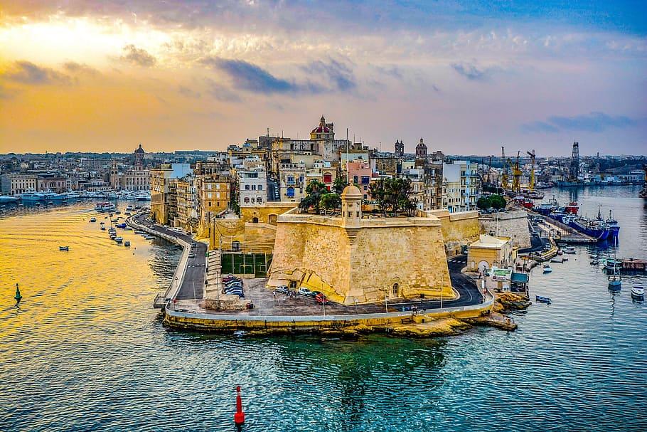 C:\Users\A\Downloads\Best Time to Visit Malta.jpg