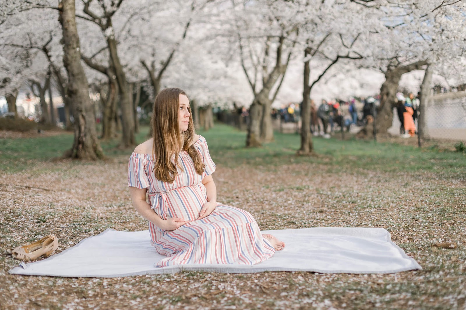 Pregnant wife solo photoshoot