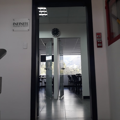 Infinite English Academy - Quito