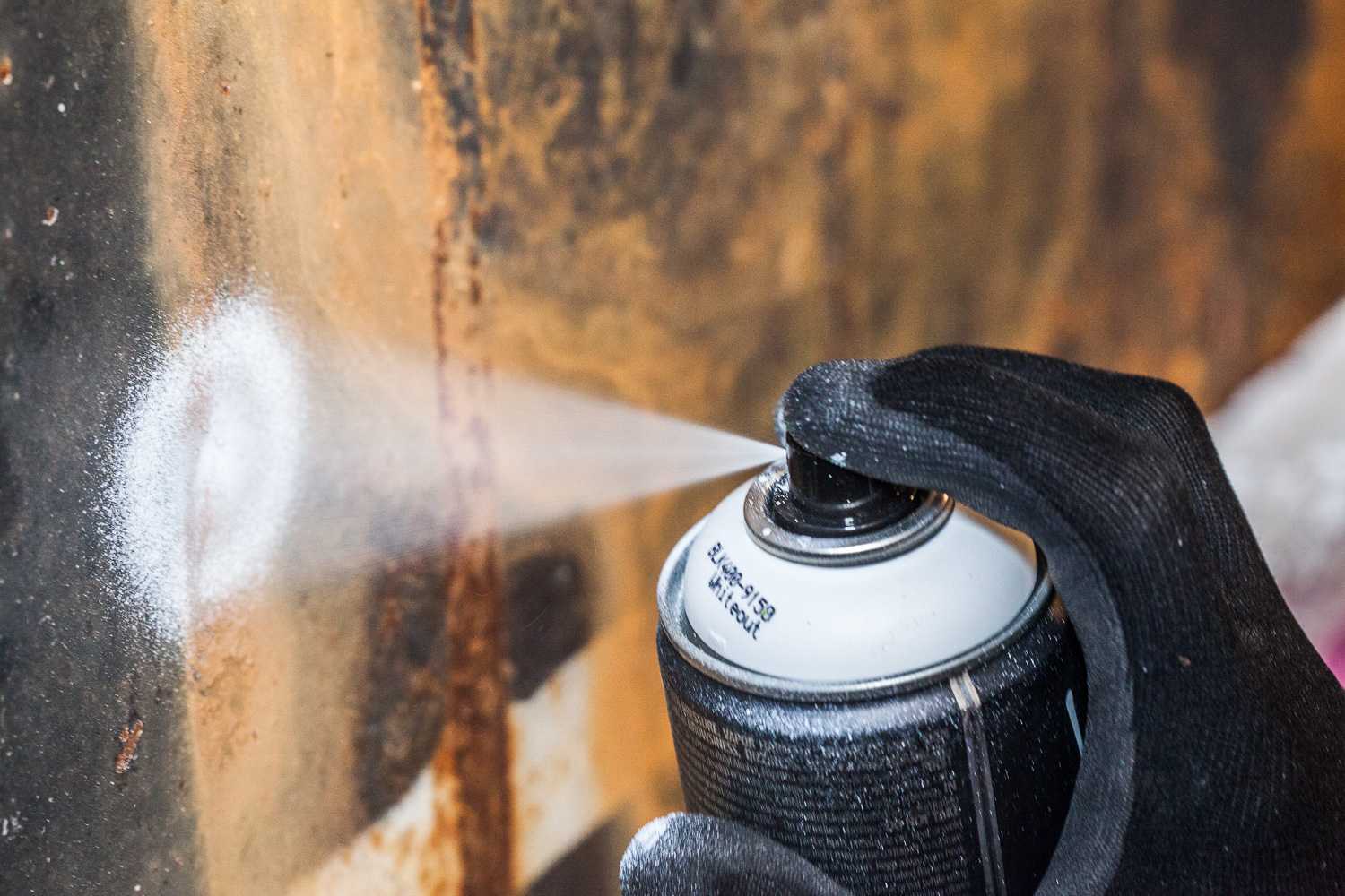 how to make spray paint not sticky 
