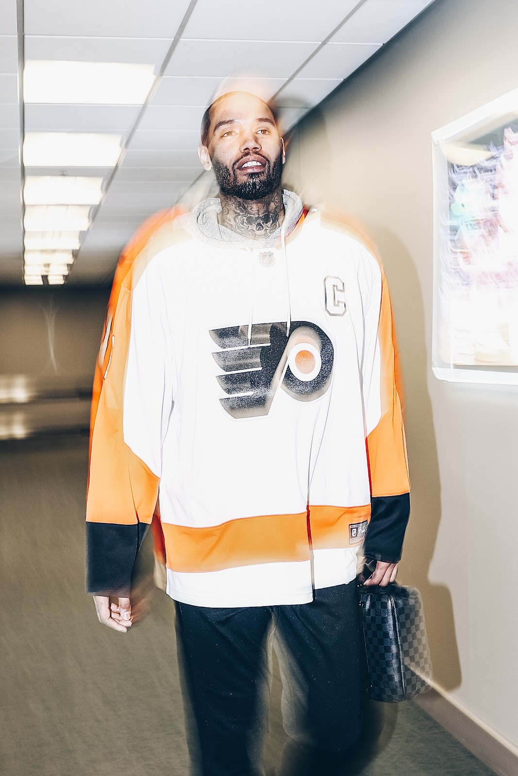 mike scott flyers jersey