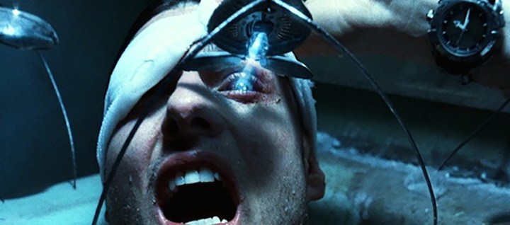 minority-report-2002-movie-tom-cruise-john-anderton-eye-surgery-spider-scene-probe-review.jpg