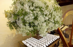 baby's breath reception table