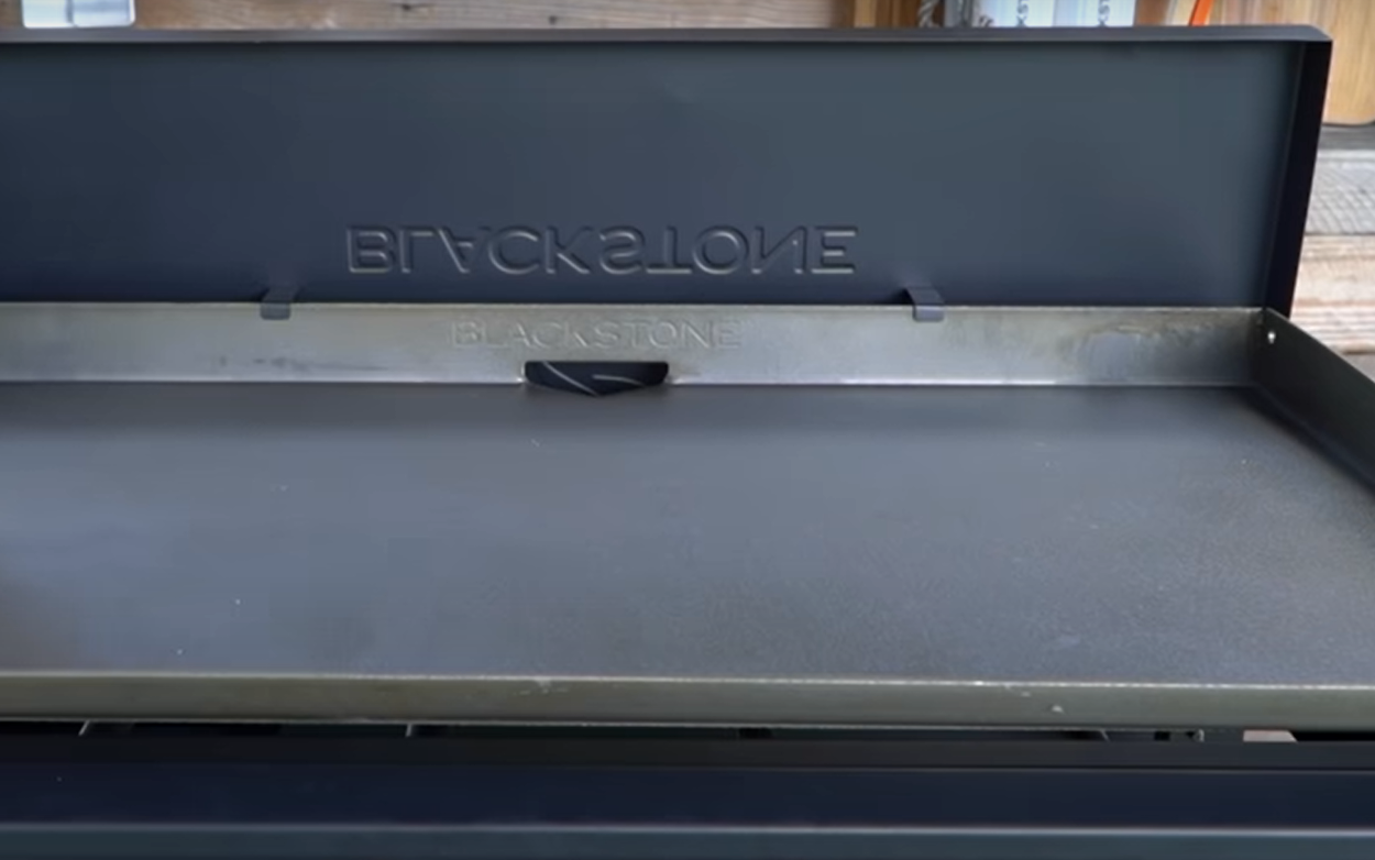 How to clean rust off Blackstone griddle