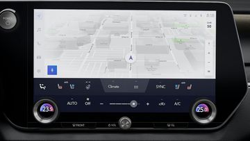 Trung tâm giải trí Lexus RX 2023 là màn hình cảm ứng 14 inch lớn nhất trong phân khúc