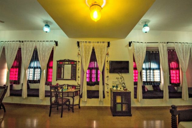 Stay in a Luxury Room at Jaisalmer - Hotel The Golden House
