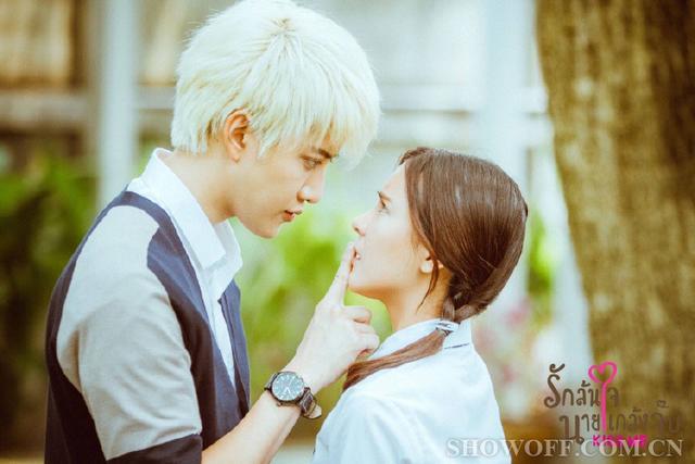 The Thai version of “One Kiss“ premieres tonight, Aom and Mike re-act as a  couple | Luju Bar