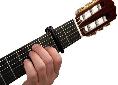 kẹp đàn guitar 2