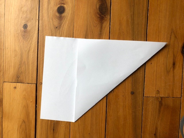 Image of step 2
Fold to create a square.